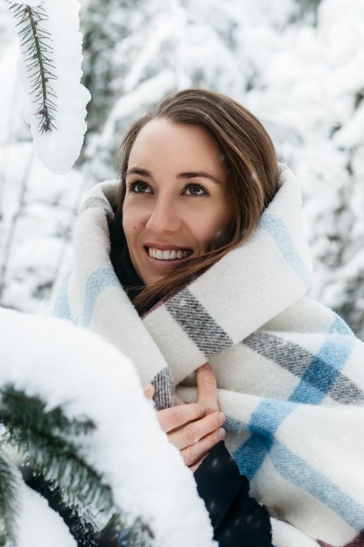 Porträt einer Frau im Winter